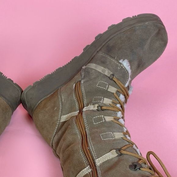 ❌SOLD-DEPOP❌ Vintage Nevada Tan Bratz-Style Boots W/ Pom-Poms - Picture 4 of 5